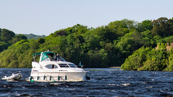 cruise boat